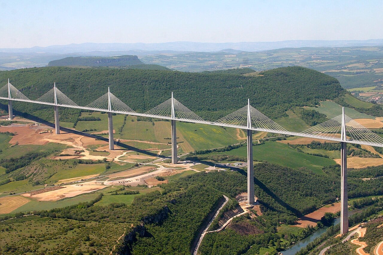 Historische Autobrücken Europas: Wenn Verkehrsgeschichte sichtbar wird